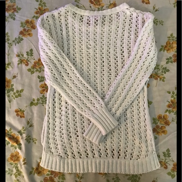 Revamped Urban Heritage Sweater - Picture 12 of 16
